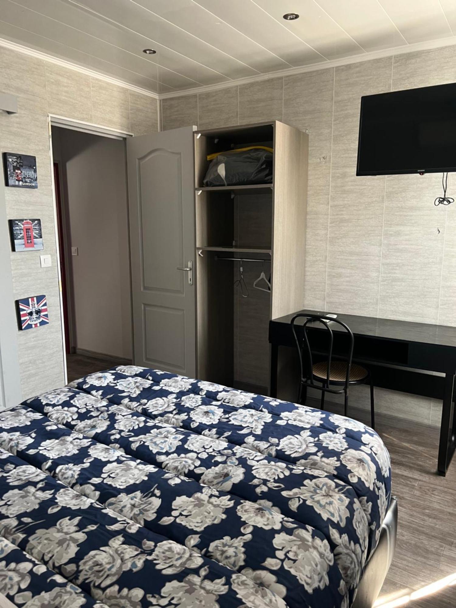 Hotel Des 2 Gares Auxerre Kültér fotó