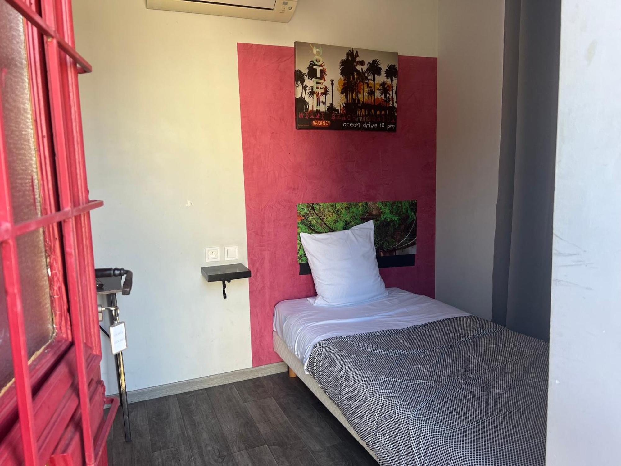 Hotel Des 2 Gares Auxerre Kültér fotó