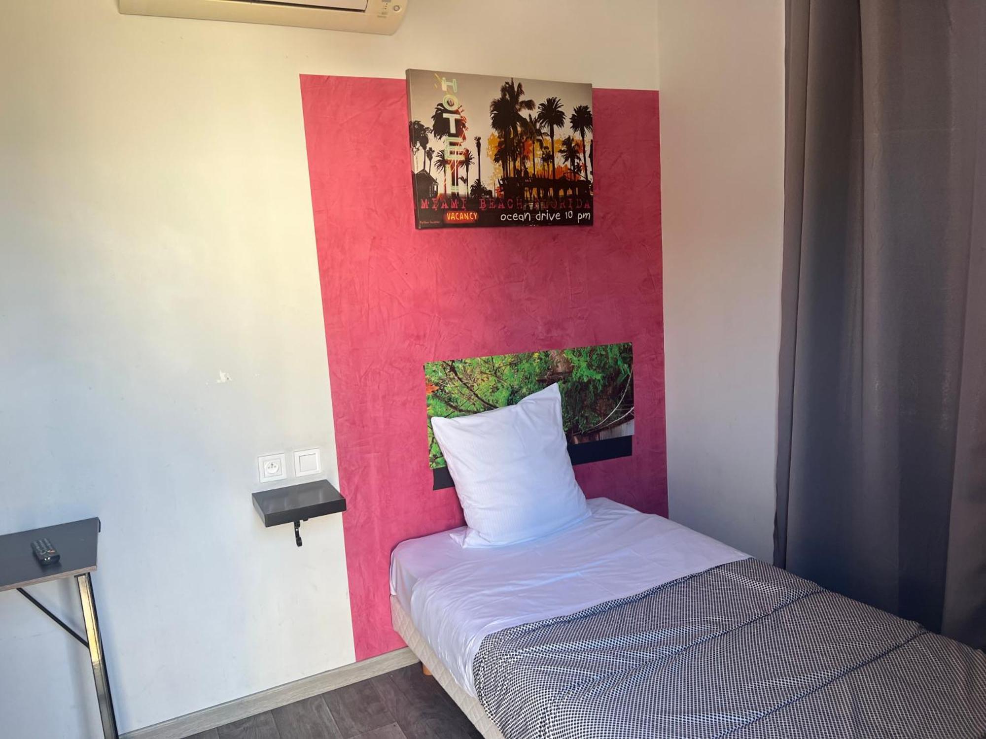 Hotel Des 2 Gares Auxerre Kültér fotó