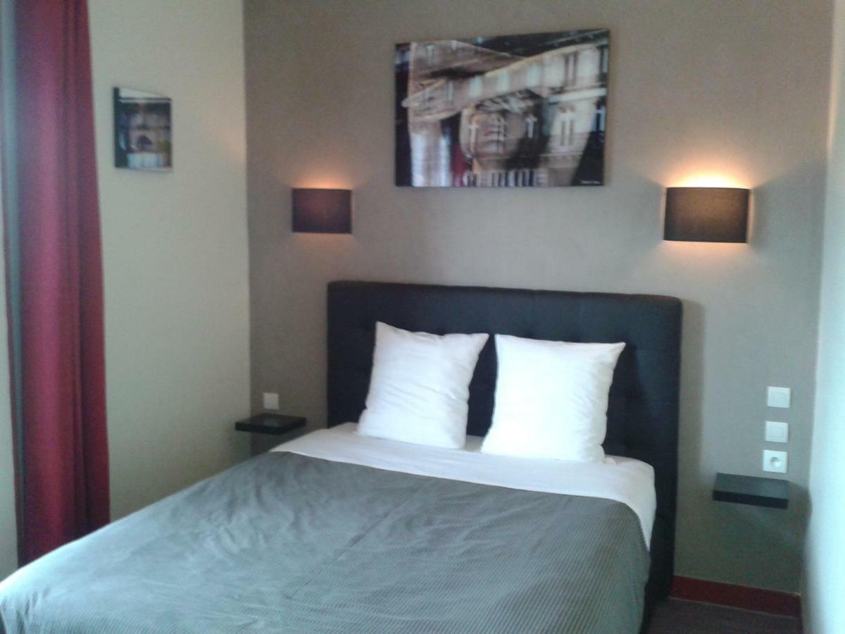 Hotel Des 2 Gares Auxerre Kültér fotó